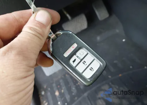 2017 Honda Pilot Touring из США, поврежденный, VIN 5FNYF6H92HB003020